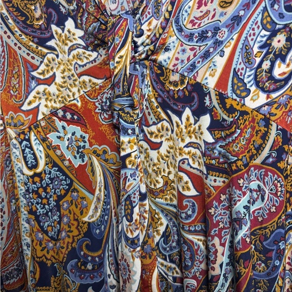 Venus Women's Paisley cold Shoulder Top - Multicolor size L - Picture 2 of 4